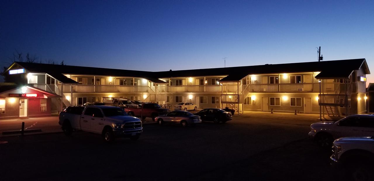 Twilight Country Motel Boyle Екстериор снимка