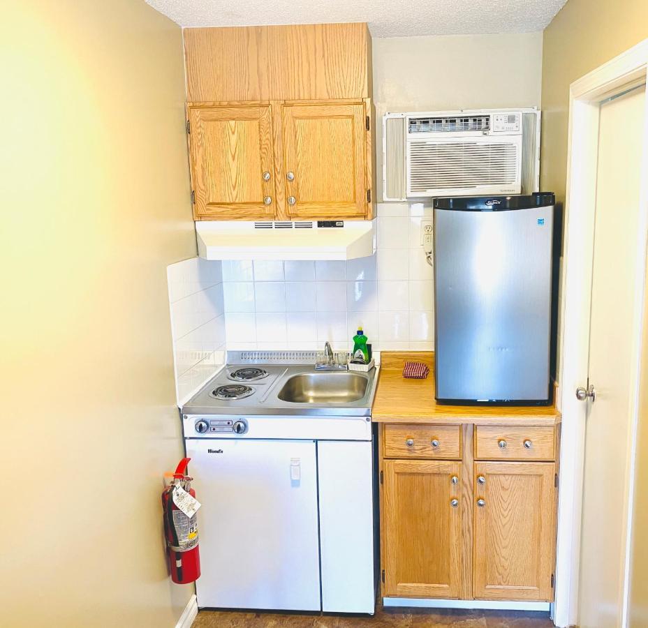 Twilight Country Motel Boyle Екстериор снимка
